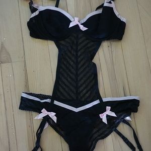 Victoria Secret Sexy little things 1 piece garter bodysuit, backless Large